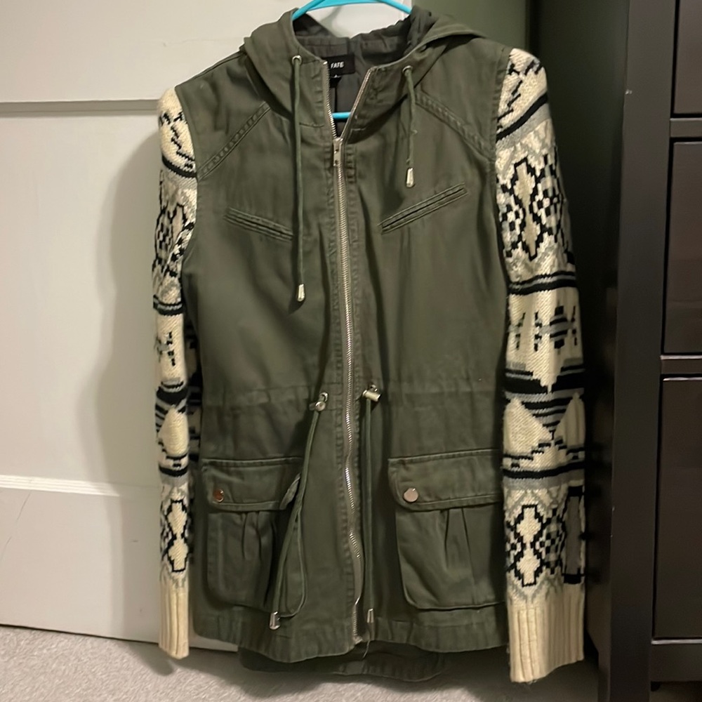 GREEN BOMBER JACKET WITH SWEATER SLEEVES SIZE LARGE